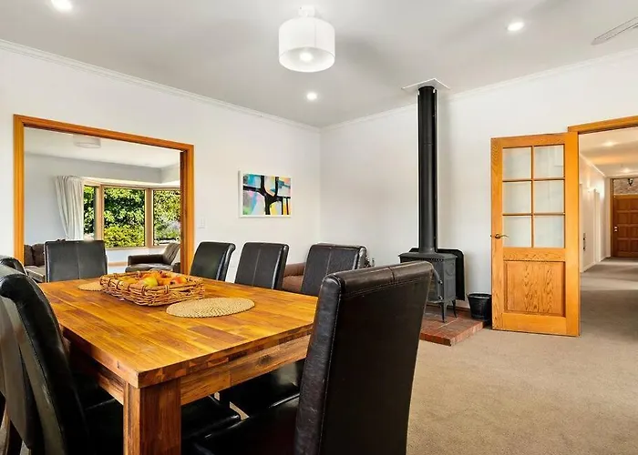 度假居 Close To Town With Large Outdoor Living Space Sleeps 9