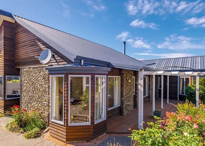 度假居 Close To Town With Large Outdoor Living Space Sleeps 9