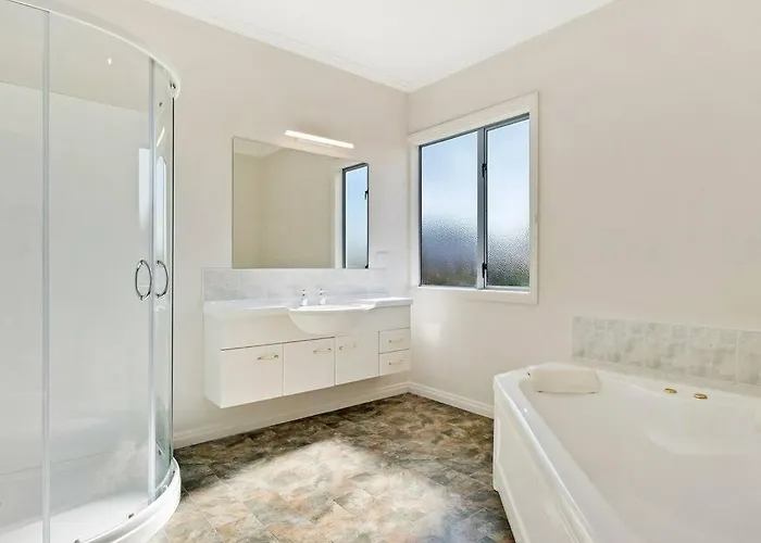 度假居 Close To Town With Large Outdoor Living Space Sleeps 9
